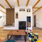 House Vuk