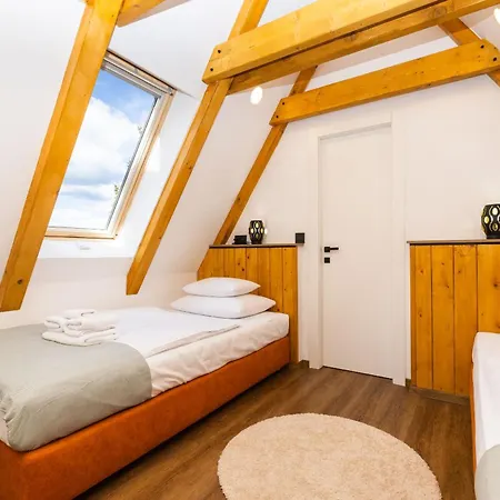 House Vuk بيت للعطل *