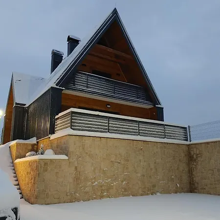 بيت للعطل House Vuk Kupjak