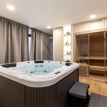 بيت للعطل House Vuk