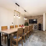 House Vuk *