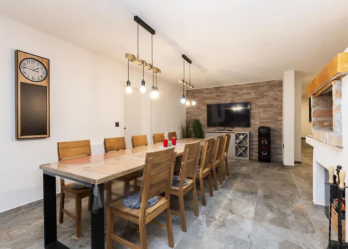 House Vuk *